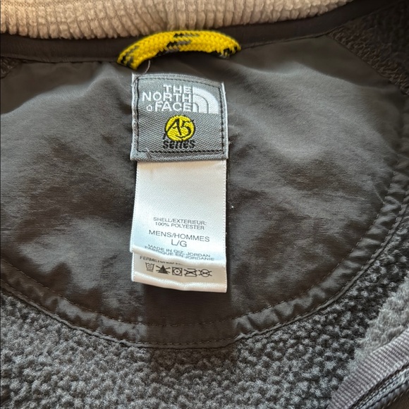 North Face Gray Quarter-Zip Fleece Pullover - Picture 3 of 4